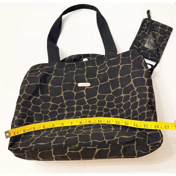 Baggallini Giraffe Print Large Tote Bag w Wallet - Picture 8 of 10
